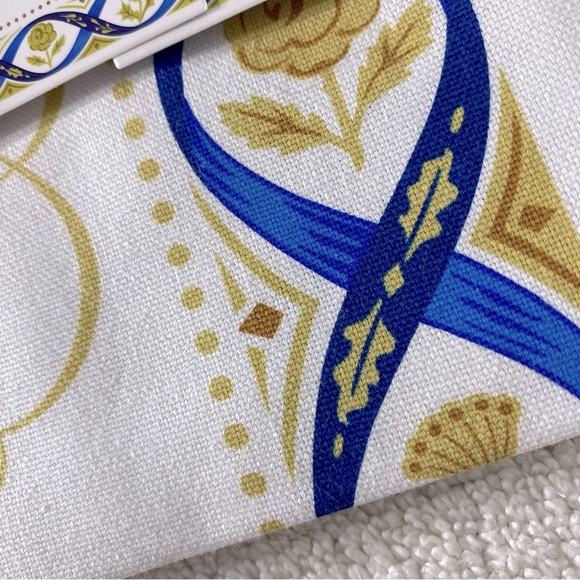 Royal Collection Trust Royal Crest Cotton Tea Towel King Charles Queen Camilla - Picture 6 of 6